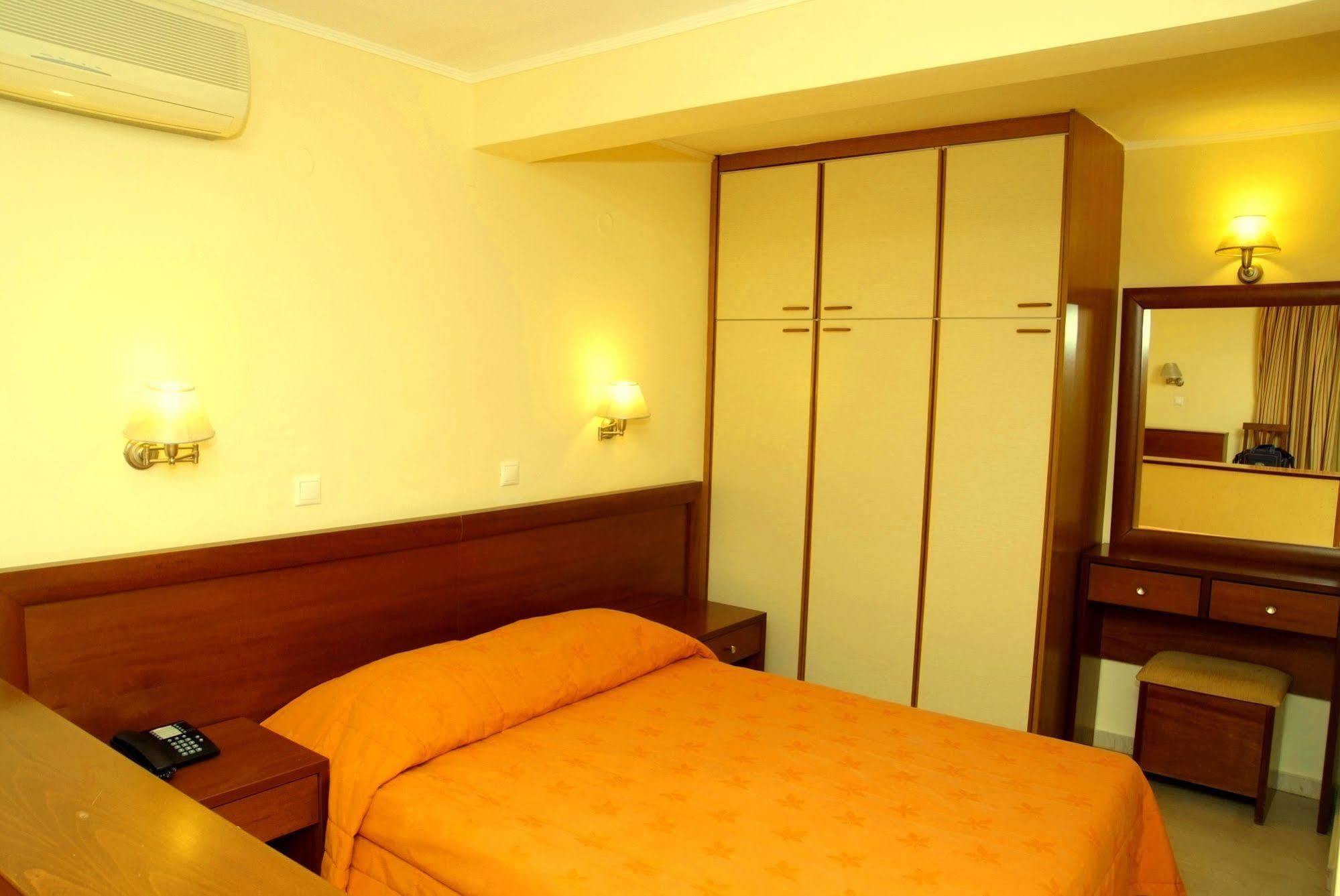 Elysee Hotel Sitia  Exterior photo